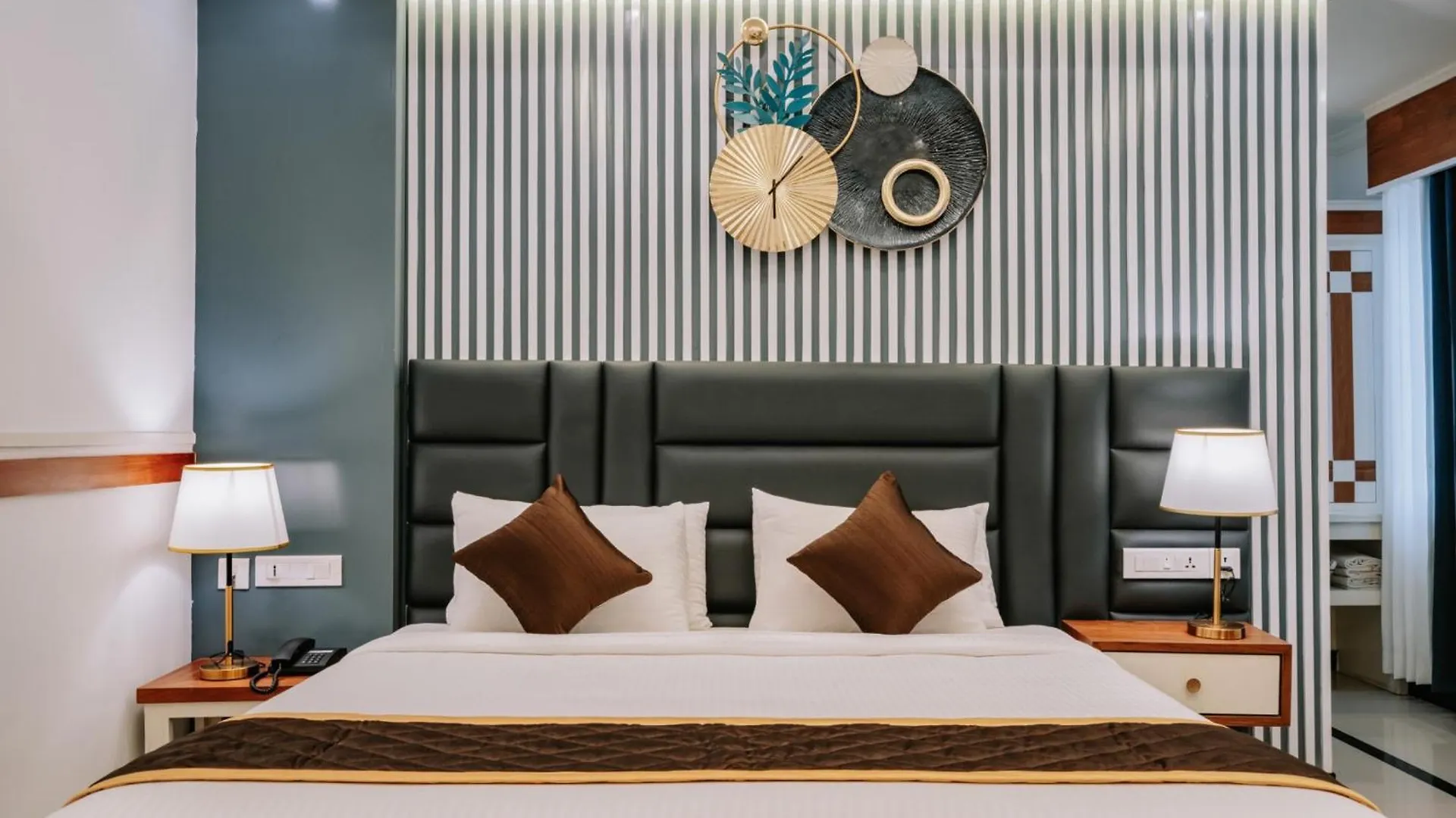 Excellency Airport Hotel アンガマリー