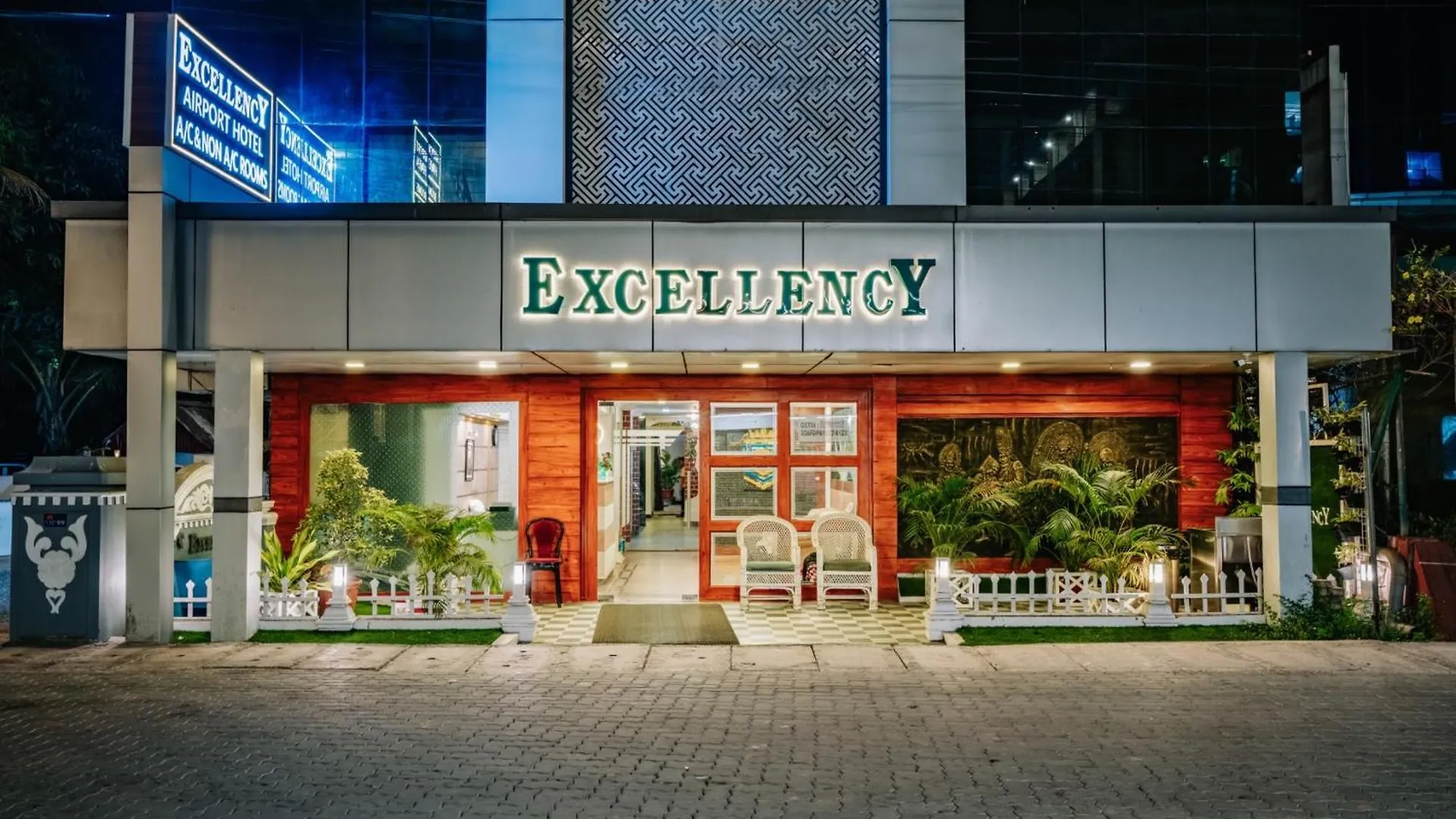 Excellency Airport Hotel Angamali